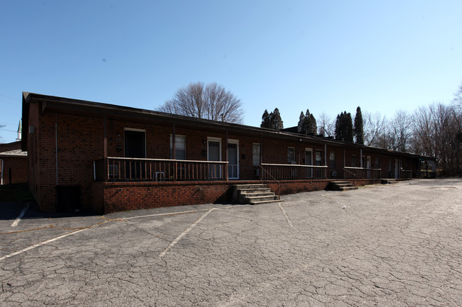 Sprague Garden Apartments in Winston-Salem, NC - Building Photo - Building Photo