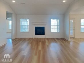 5904 SW Teppee Ave in Bentonville, AR - Foto de edificio - Building Photo