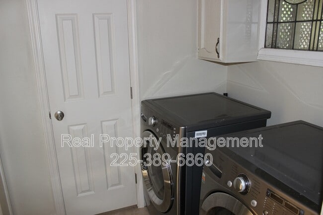 8624 Marcel Ave in Baton Rouge, LA - Building Photo - Building Photo