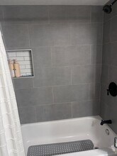 1305 E Grandview in Waupaca, WI - Building Photo - Building Photo