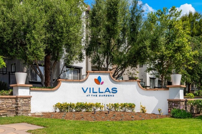 Villas at the Gardens in Rancho Cucamonga, CA - Foto de edificio - Building Photo