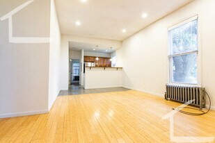 40 Newton St, Unit 2 in Boston, MA - Building Photo