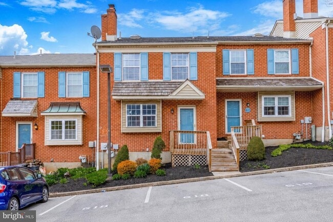 property at 618 Coates Ln