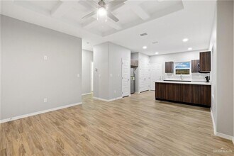 2302 N 37th Ln, Unit 2 in McAllen, TX - Building Photo - Building Photo