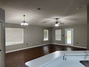 917 Lajolla Ln in Mary Esther, FL - Foto de edificio - Building Photo