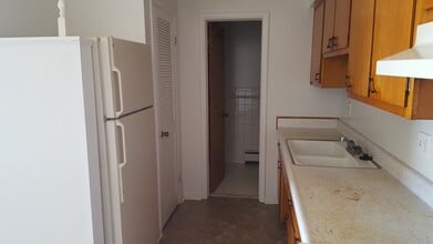 5921 W 25th St in Indianapolis, IN - Building Photo - Building Photo