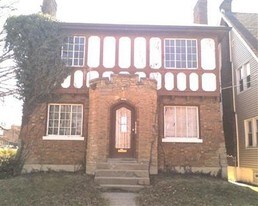 1427 Ryland Ave in Cincinnati, OH - Building Photo