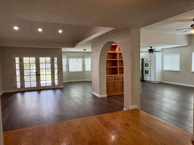216 Eagleview Pl in Thousand Oaks, CA - Building Photo - Building Photo