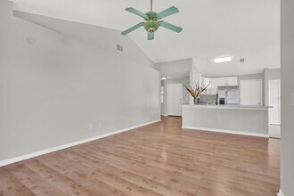 8735 Exposition Dr in Tampa, FL - Building Photo - Building Photo