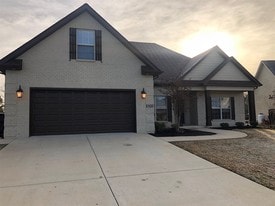 5305 Cloister Dr in Murfreesboro, TN - Building Photo