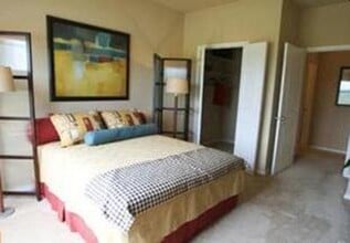 13570 Technology Dr, Unit Unit: 2208 in Eden Prairie, MN - Building Photo - Building Photo