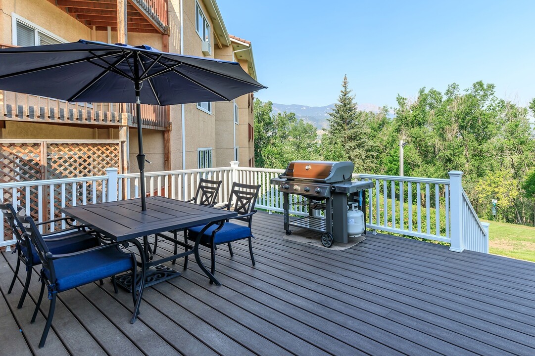 Signature at Promontory Pointe in Colorado Springs, CO - Foto de edificio