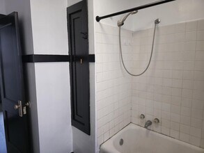 1124 S 10th St in Manitowoc, WI - Building Photo - Building Photo