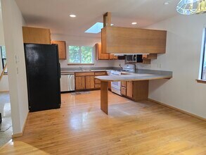 26147 Port Gamble Rd NE in Kingston, WA - Building Photo - Building Photo