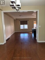 72 Goodsway Trail in Brampton, ON - Building Photo