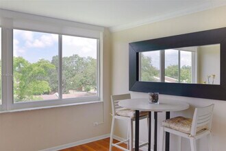 445 NE 195th St in Miami, FL - Building Photo - Building Photo