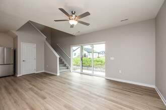 Diamond Ridge Estates in Grimes, IA - Foto de edificio - Interior Photo