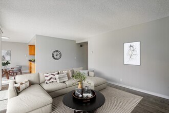 Cascade Park Apartments in Vancouver, WA - Building Photo - Building Photo