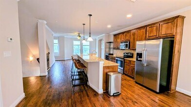 2500 Rockbrook Dr in Lewisville, TX - Building Photo - Building Photo