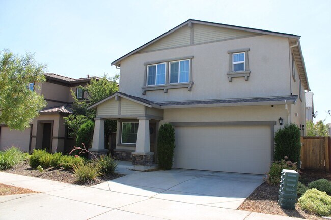 110 Alboran Sea Cir in Sacramento, CA - Building Photo - Building Photo