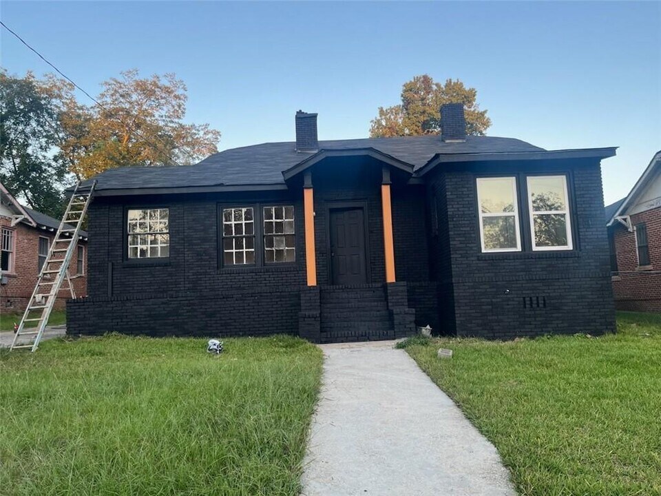 1026 Inverness Ave in Macon, GA - Building Photo