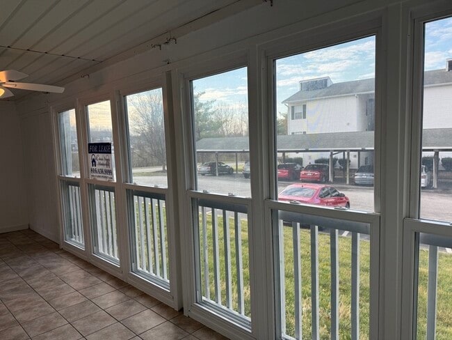 6826 N Olive St in Kansas City, MO - Building Photo - Building Photo