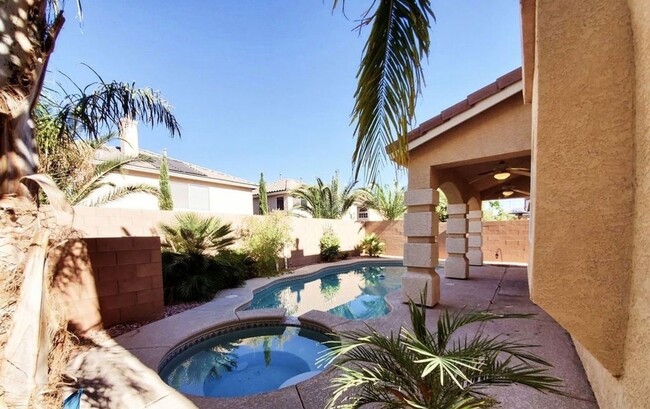 10916 Carberry Hill St in Las Vegas, NV - Building Photo - Building Photo