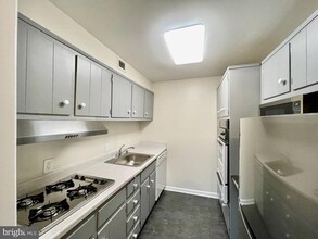 10312 Rockville Pike in Rockville, MD - Building Photo - Building Photo