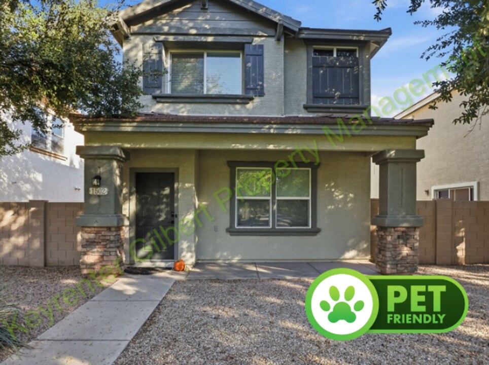 1502 S Jacana Ln in Gilbert, AZ - Building Photo