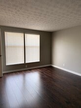 4283 Parkview Ct, Unit 4283 in Stone Mountain, GA - Foto de edificio - Building Photo