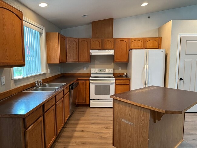 4284 Sweet Rd in Blaine, WA - Building Photo - Building Photo