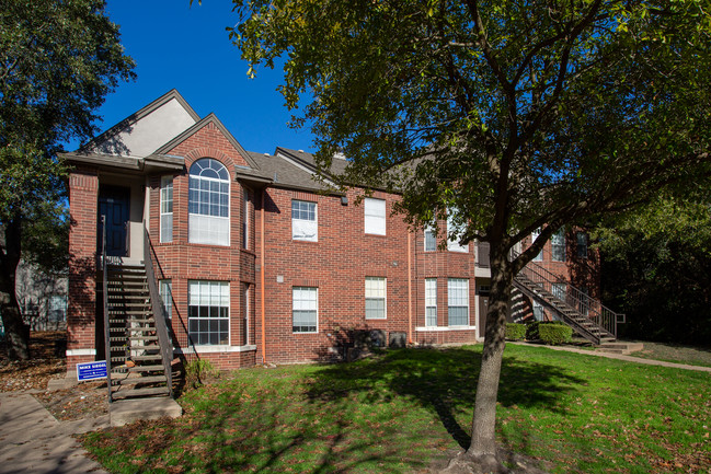 The Estate on Quarry Lake Apartment Homes photo'