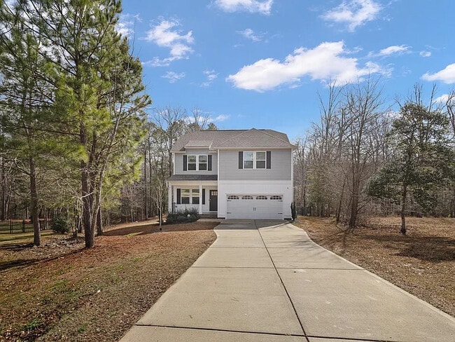 Room in House on Bounty Cir in Angier, NC - Building Photo - Building Photo