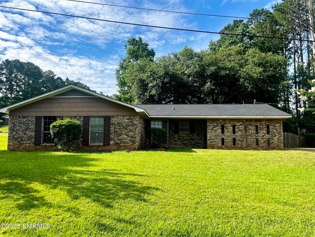 property at 5808 40th Ct