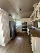 103 North Point Dr in Krum, TX - Foto de edificio - Building Photo