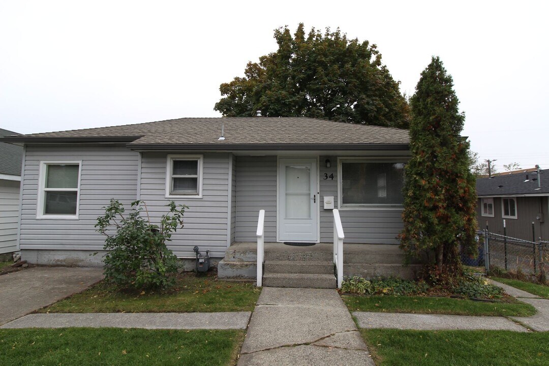 34 E Courtland Ave in Spokane, WA - Building Photo