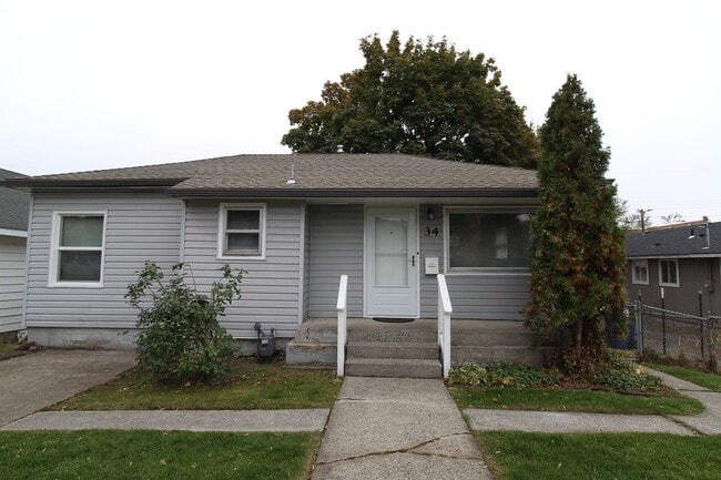 property at 34 E Courtland Ave