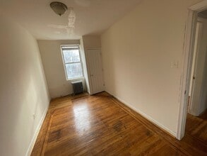 166 E Tulpehocken St in Philadelphia, PA - Building Photo - Building Photo