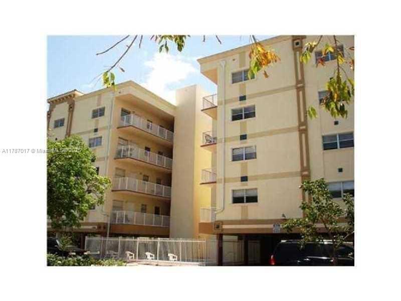 2008 Jackson St in Hollywood, FL - Building Photo