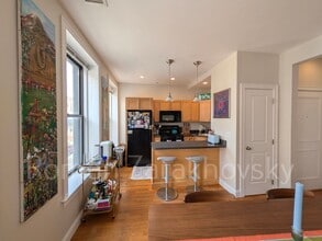 7 Sutherland Rd, Unit 201 in Boston, MA - Building Photo - Building Photo