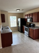 1700 Polaris Dr in Sumter, SC - Building Photo - Building Photo