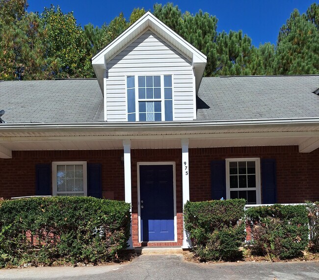 975 Windwood Ct Rentals in Atlanta, GA