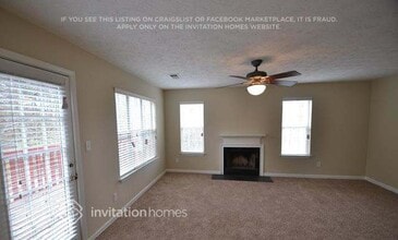 1059 Shadow Lake Dr in Lithonia, GA - Foto de edificio - Building Photo