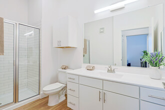 Arbor Park - 1032 in Austin, TX - Building Photo - Interior Photo