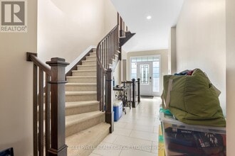 676 Eagle Crest Heights in Ottawa, ON - Building Photo - Building Photo