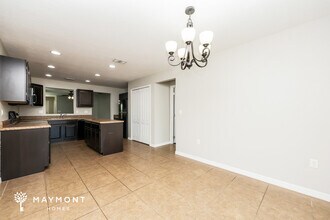 13221 Waterford Castle Dr, Unit Lakeside Manor Apt 607 in Dade City, FL - Building Photo - Building Photo