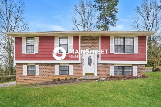 property at 6516 Hunters Glen Dr NW