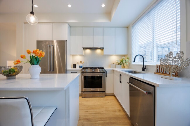 19935 75A Av in Langley, BC - Building Photo - Building Photo