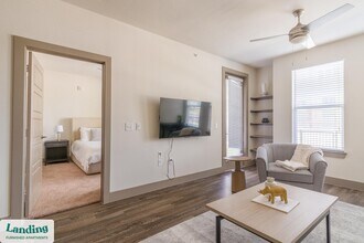 300 Enclave Dr in Conroe, TX - Building Photo - Building Photo