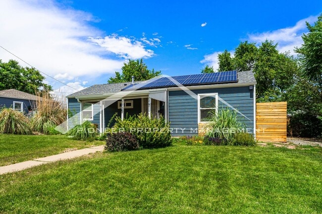 1735 W Burlington Pl in Denver, CO - Building Photo - Building Photo